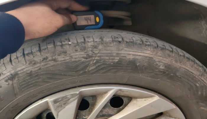 2011 Maruti Swift Dzire VXI, Petrol, Manual, 57,287 km, tyre