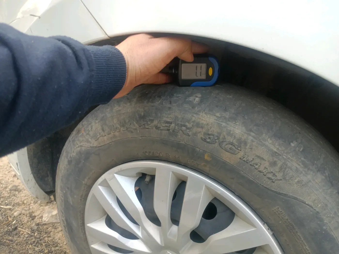2019 Maruti Dzire VXI, Petrol, Manual, 44,723 km, tyre