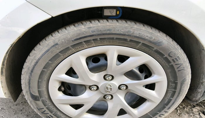 2019 Hyundai Grand i10 MAGNA 1.2 KAPPA VTVT, CNG, Manual, 77,000 km, tyre