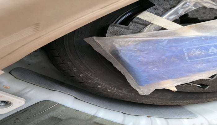 2024 Mahindra XUV 3XO MX3 1.2 L TCMPFi, Petrol, Manual, 13,496 km, tyre