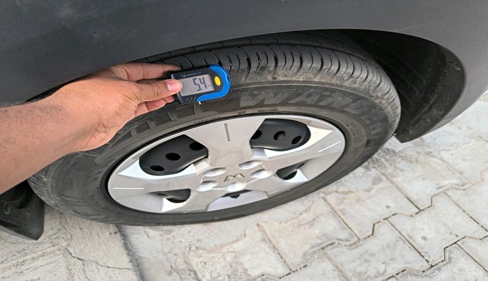 2024 Mahindra XUV 3XO MX3 1.2 L TCMPFi, Petrol, Manual, 13,496 km, tyre