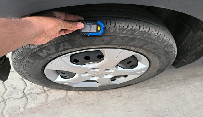 2024 Mahindra XUV 3XO MX3 1.2 L TCMPFi, Petrol, Manual, 13,496 km, tyre