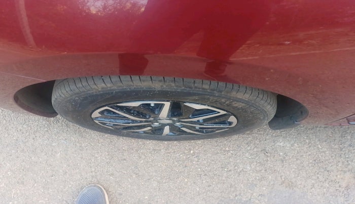 2025 Maruti Dzire ZXi Plus AMT, Petrol, Automatic, 6,796 km, tyre