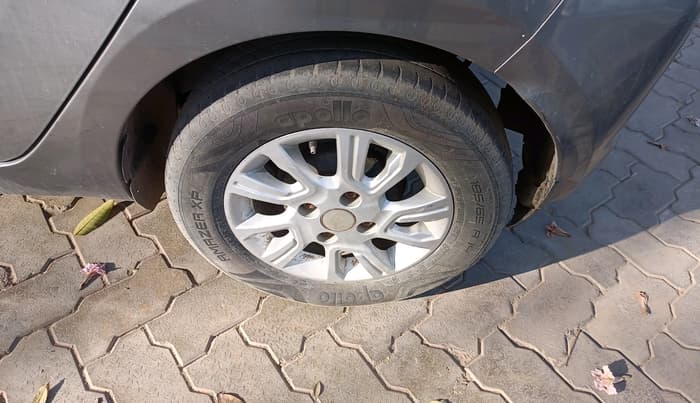 2018 Tata Tiago XZ PETROL, Petrol, Manual, 1,42,459 km, tyre
