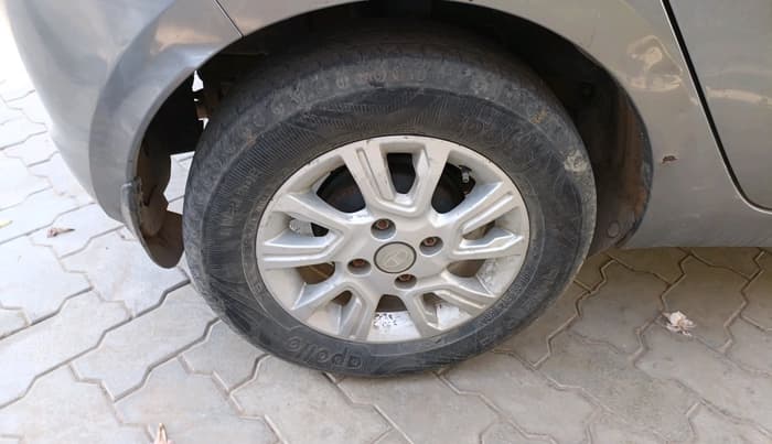 2018 Tata Tiago XZ PETROL, Petrol, Manual, 1,42,459 km, tyre