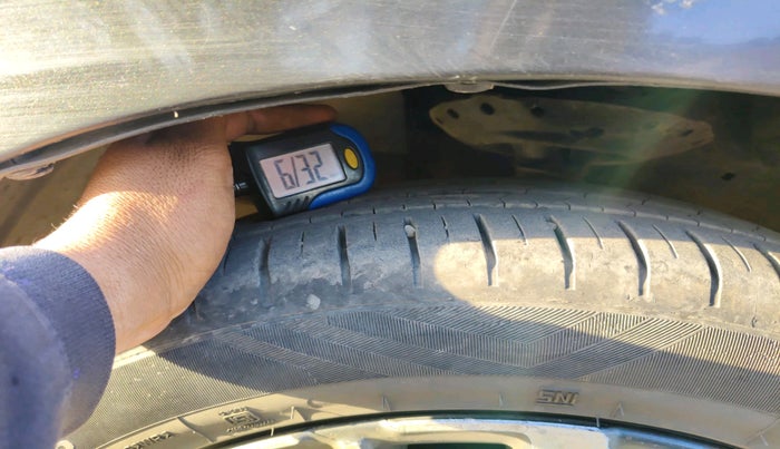 2017 Honda City 1.5L I-DTEC ZX, Diesel, Manual, 2,02,648 km, tyre