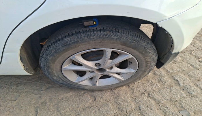 2015 Maruti Swift VDI, Diesel, Manual, 1,21,805 km, tyre