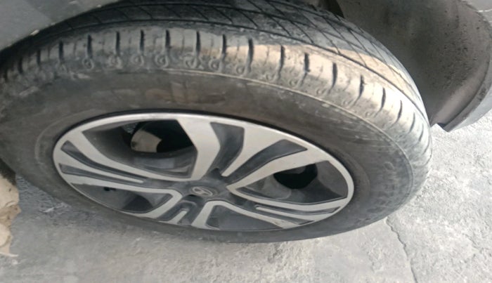 2024 Tata TIGOR XZA Plus iCNG , Petrol, Automatic, 41,095 km, tyre