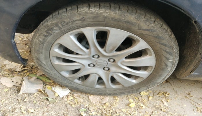 2018 Maruti Baleno ZETA DIESEL 1.3, Diesel, Manual, 1,40,234 km, tyre