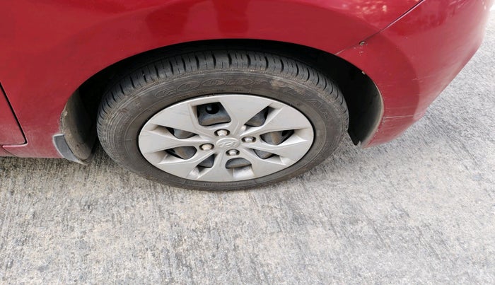 2014 Hyundai Xcent S 1.2, Petrol, Manual, 89,860 km, tyre