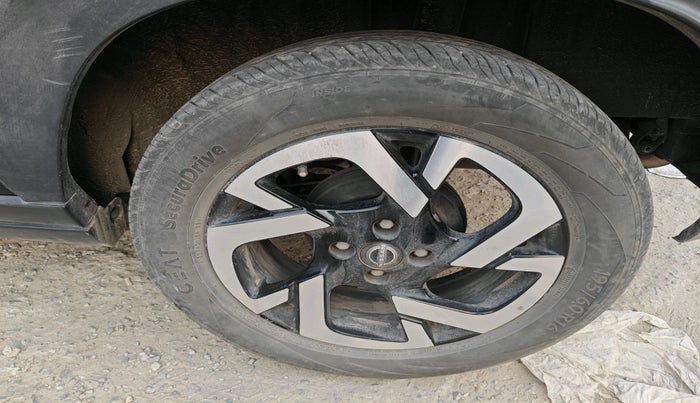 2023 Nissan MAGNITE XV TURBO CVT, Petrol, Automatic, 42,945 km, tyre