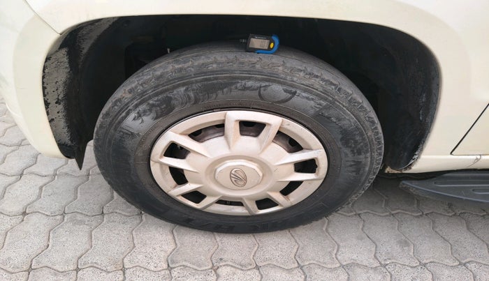 2017 Mahindra TUV300 T6 PLUS AMT, Diesel, Automatic, 23,373 km, tyre