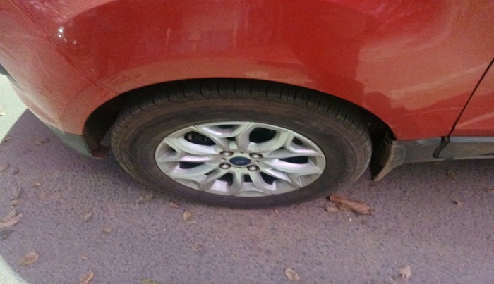 2016 Ford Ecosport TITANIUM 1.5L DIESEL, Diesel, Manual, 2,13,639 km, tyre