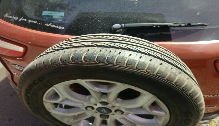 2016 Ford Ecosport TITANIUM 1.5L DIESEL, Diesel, Manual, 2,13,639 km, tyre