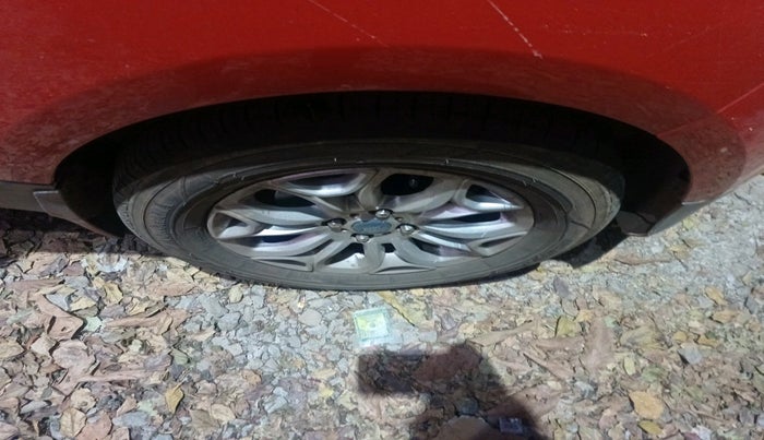 2016 Ford Ecosport TITANIUM 1.5L DIESEL, Diesel, Manual, 2,13,639 km, tyre