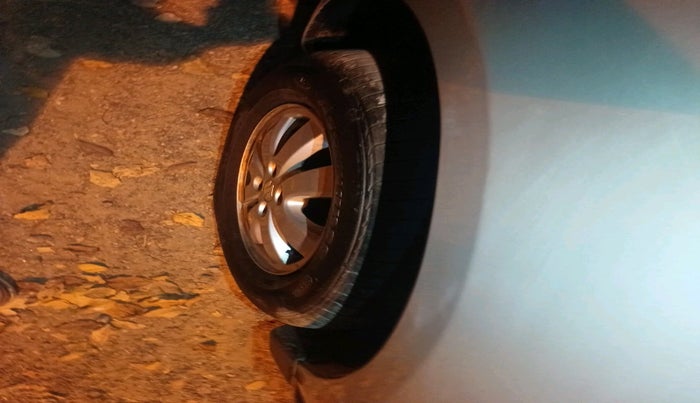 2012 Maruti Ritz ZXI, Petrol, Manual, 44,186 km, tyre