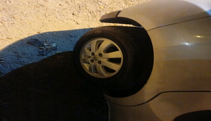 2012 Maruti Ritz ZXI, Petrol, Manual, 44,186 km, tyre