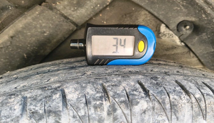 2013 Hyundai i20 SPORTZ 1.2, Petrol, Manual, 84,339 km, tyre