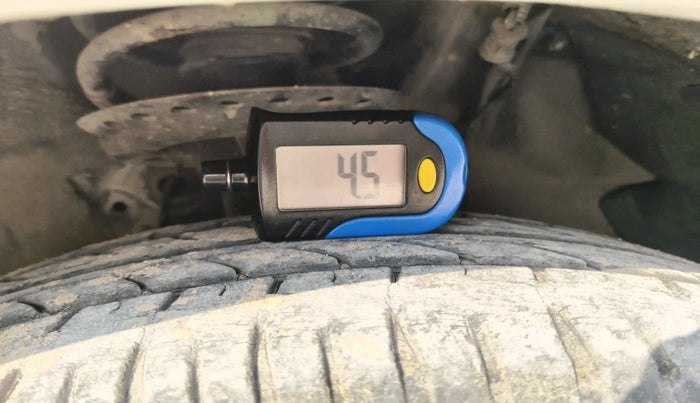 2013 Hyundai i20 SPORTZ 1.2, Petrol, Manual, 84,339 km, tyre