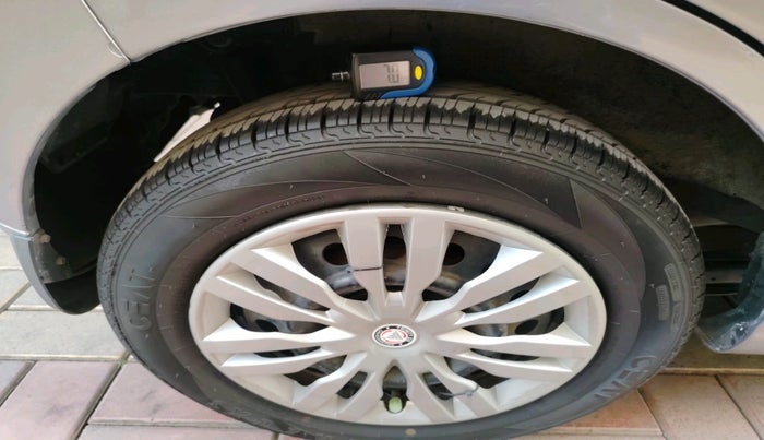 2011 Maruti Wagon R 1.0 VXI, Petrol, Manual, 90,721 km, tyre