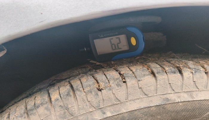 2013 Hyundai Santro Xing GL, Petrol, Manual, 1,06,646 km, tyre