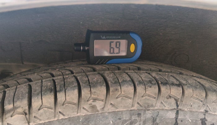 2013 Hyundai Santro Xing GL, Petrol, Manual, 1,06,646 km, tyre