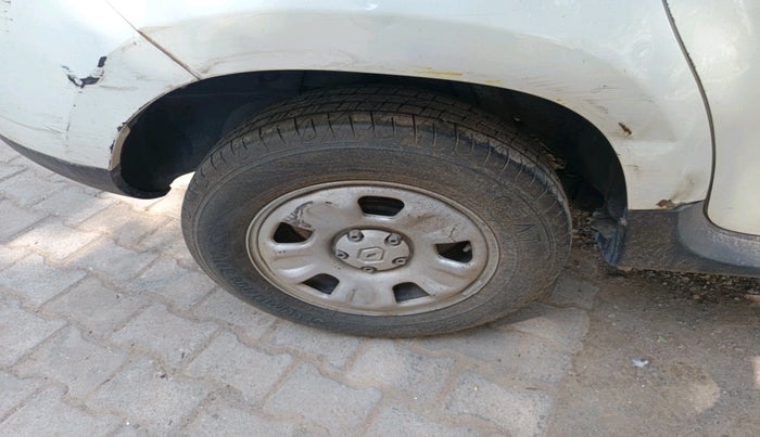 2013 Renault Duster RXE PETROL, Petrol, Manual, 68,790 km, tyre