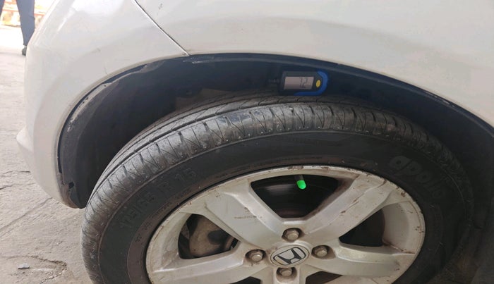 2011 Honda Jazz 1.2L I-VTEC BASE, Petrol, Manual, 1,01,028 km, tyre