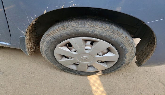 2013 Maruti Wagon R 1.0 LXI, Petrol, Manual, 87,726 km, tyre