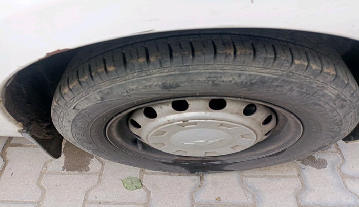 2013 Chevrolet Sail 1.2 BASE, Petrol, Manual, 41,950 km, tyre