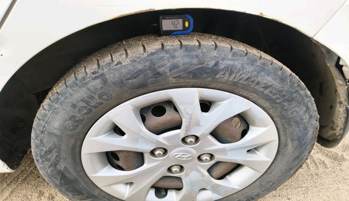 2015 Hyundai Grand i10 SPORTZ 1.1 CRDI, Diesel, Manual, 78,530 km, tyre