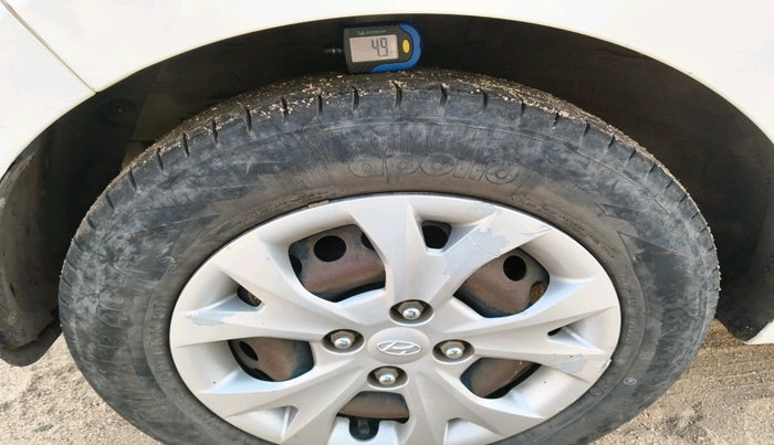 2015 Hyundai Grand i10 SPORTZ 1.1 CRDI, Diesel, Manual, 78,530 km, tyre