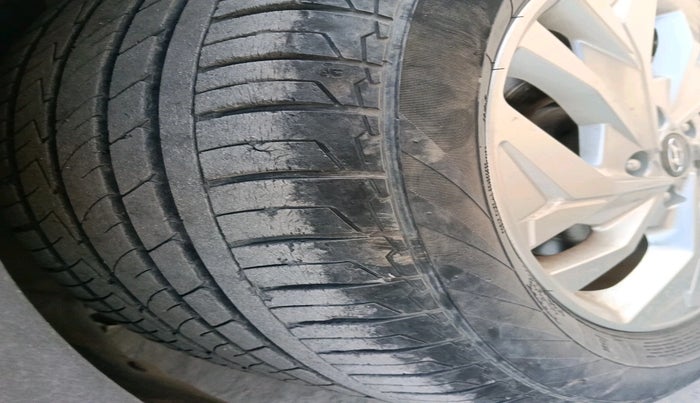 2021 Hyundai Creta SX EXECUTIVE 1.5 PETROL, Petrol, Manual, 20,278 km, tyre