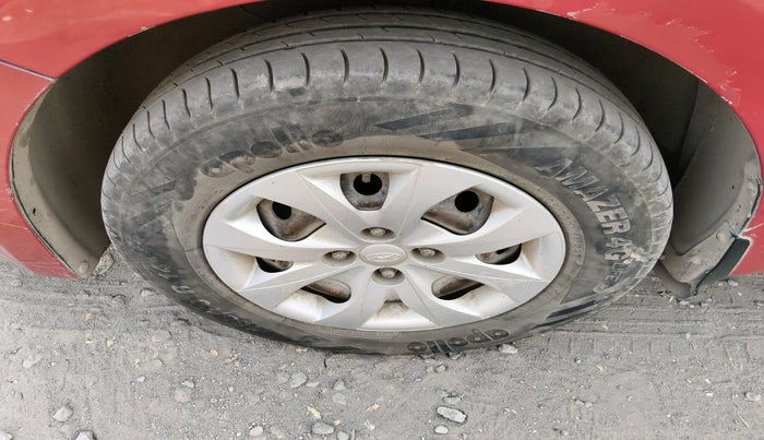 2015 Hyundai Elite i20 SPORTZ 1.4 CRDI, Diesel, Manual, 1,00,939 km, tyre