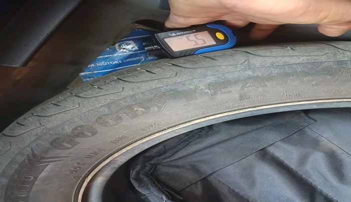 2024 Tata NEXON SMART PLUS 1.2 REVOTRON, Petrol, Manual, 30,208 km, tyre