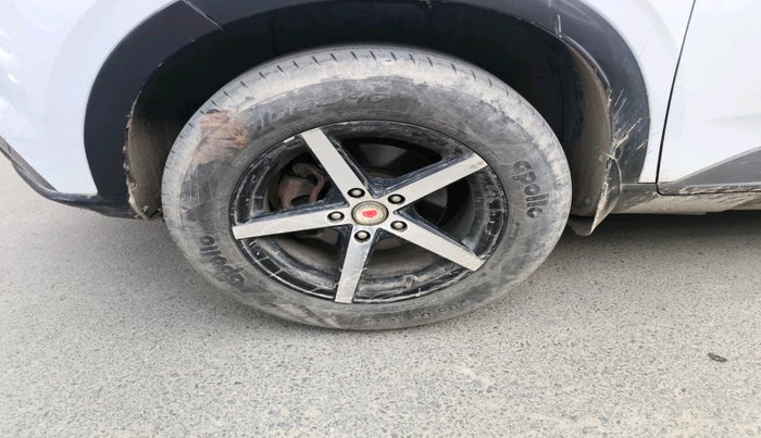 2021 Hyundai VENUE S 1.2, CNG, Manual, 45,053 km, tyre