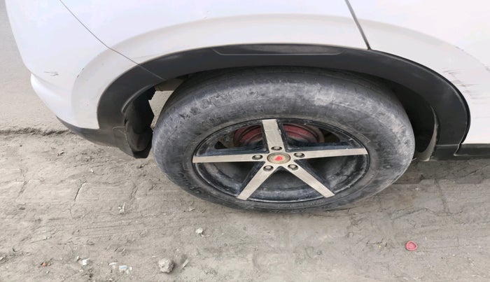 2021 Hyundai VENUE S 1.2, CNG, Manual, 45,053 km, tyre