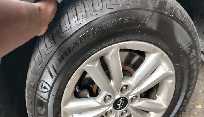 2016 Hyundai Creta  SX 1.6 Petrol , Petrol, Manual, 1,15,490 km, tyre