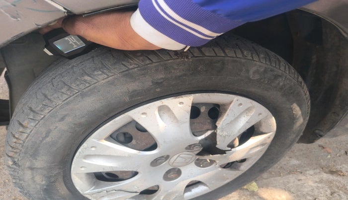 2015 Honda Brio S MT, Petrol, Manual, 58,235 km, tyre