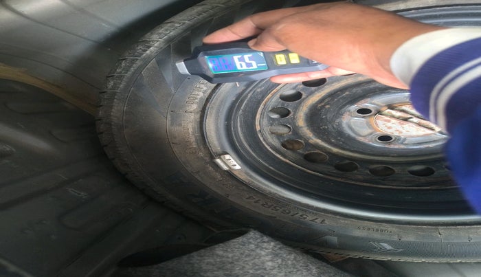 2015 Honda Brio S MT, Petrol, Manual, 58,235 km, tyre