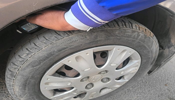 2015 Honda Brio S MT, Petrol, Manual, 58,235 km, tyre