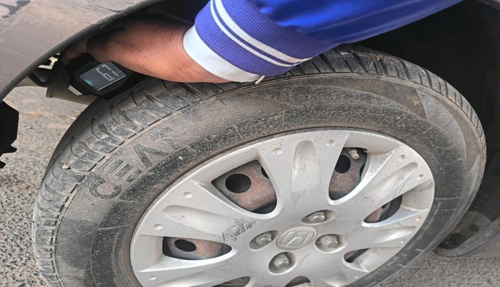 2015 Honda Brio S MT, Petrol, Manual, 58,235 km, tyre