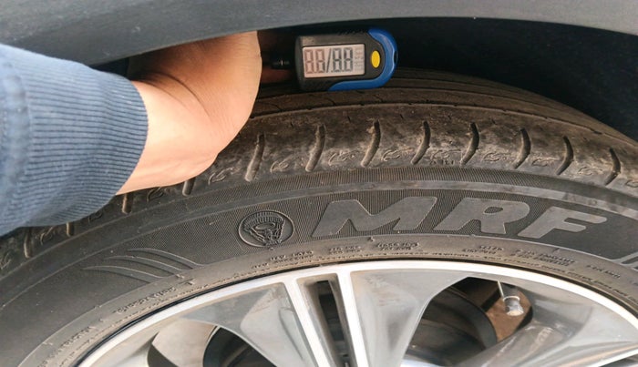 2017 Hyundai Creta SX (O) 1.6 DIESEL, Diesel, Manual, 96,031 km, tyre