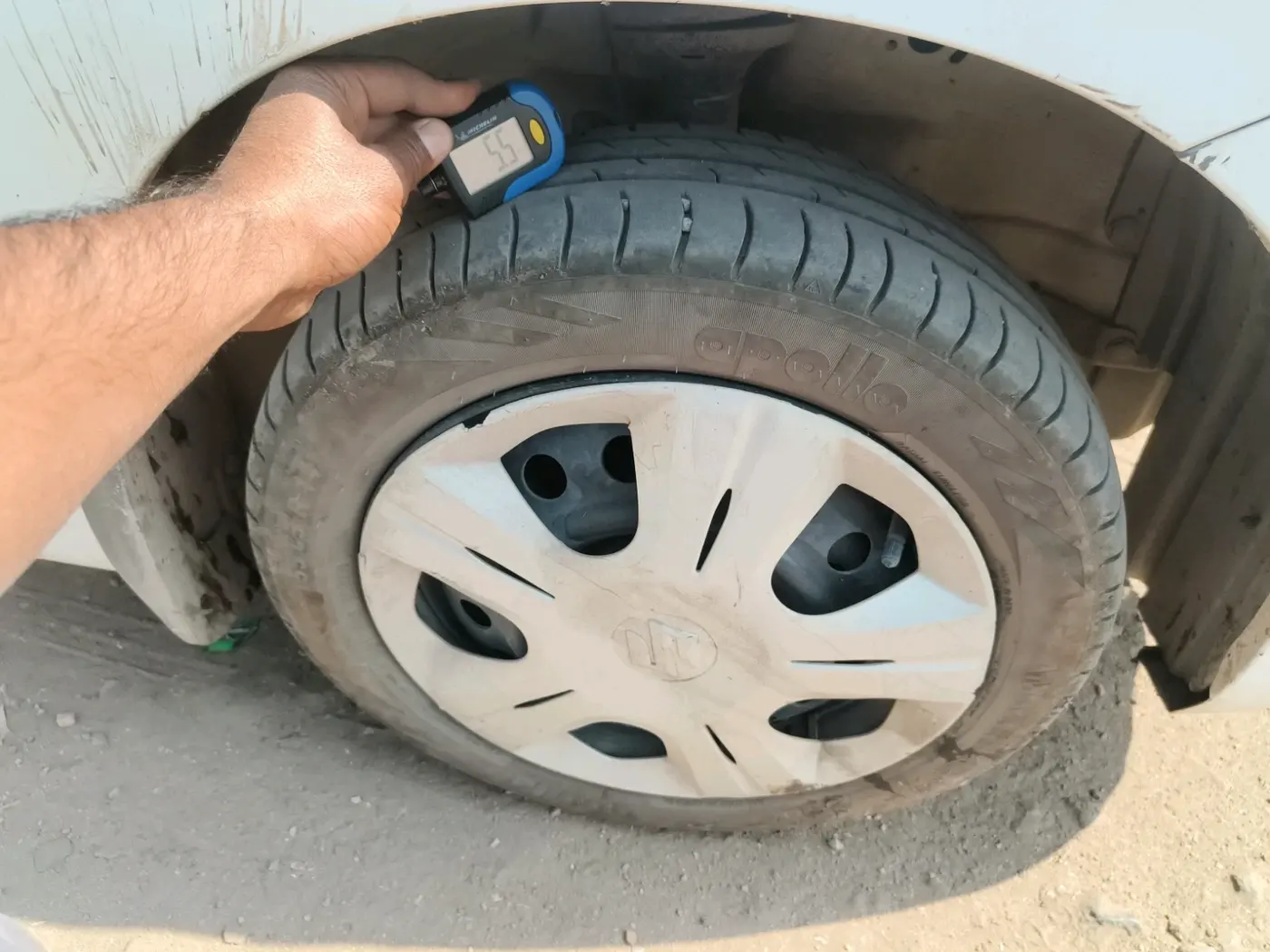 2015 Maruti Wagon R 1.0 VXI, Petrol, Manual, 86,051 km, tyre
