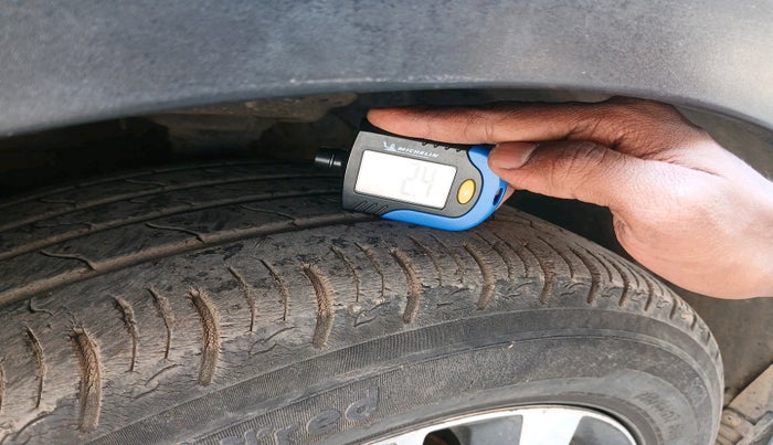 2019 Mahindra XUV300 W8 (O) 1.5 DIESEL, Diesel, Manual, 60,680 km, tyre