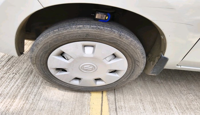 2015 Maruti Alto K10 LXI CNG, Petrol, Manual, 85,665 km, tyre