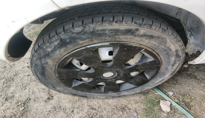 2012 Chevrolet Spark LS 1.0, CNG, Manual, 89,819 km, tyre