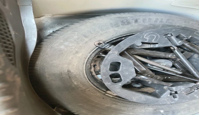 2012 Hyundai i10 MAGNA 1.2, Petrol, Manual, 50,386 km, tyre