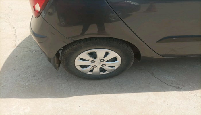 2011 Hyundai i10 MAGNA 1.2, Petrol, Manual, 74,122 km, tyre