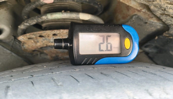 2011 Hyundai Verna FLUIDIC 1.6 VTVT SX, Petrol, Manual, 76,381 km, tyre